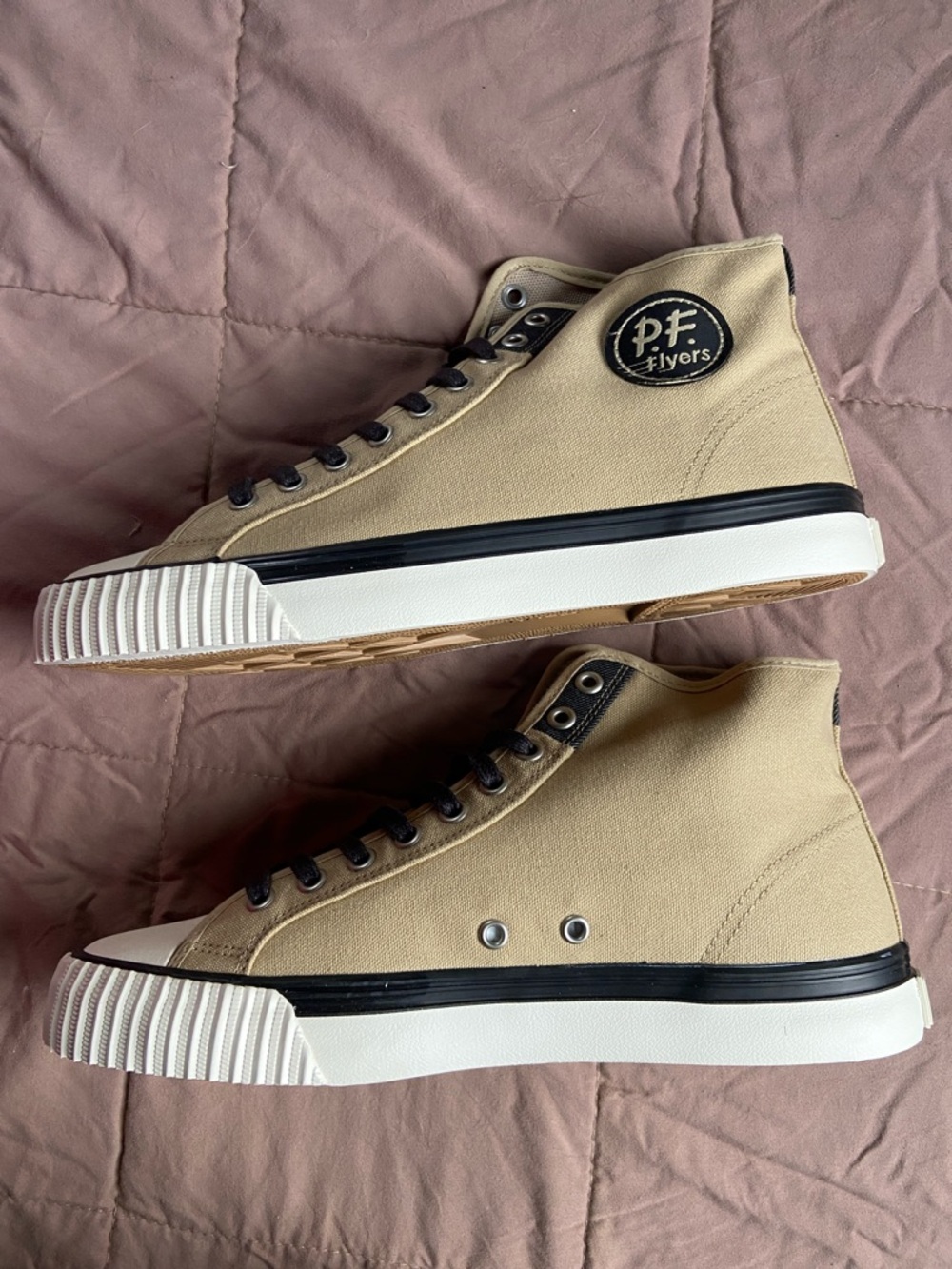 🏷️ P.F. Flyers Men's Tan Canvas High-Top Sneakers with Black Trim BNIB - Picture 4 of 9